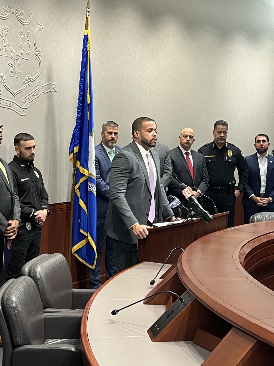 Police Officers Association of Connecticut tweet media