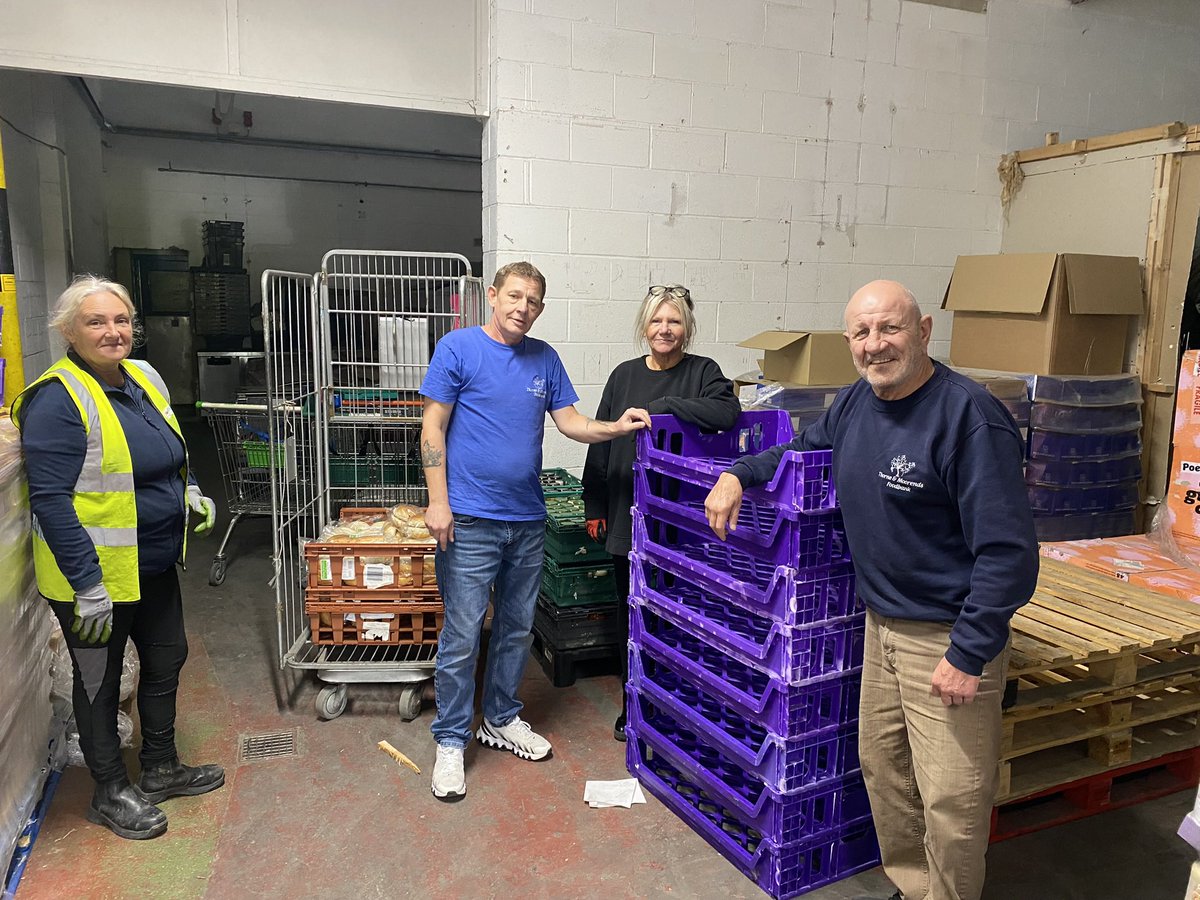 FoodAWARE's tweet image. Happy New Year from all 
@FoodAWARE!

We’re 18 years old today!

In 2025 -

•812 tonnes of food redistributed
• 138 community orgs supported 
• 2.6m meals
• 20+ volunteers
• 1 fab Team!
Thanks to all our supporters!

Bring on 2026✅
@WRAP_UK @nbrly @PostcodeLottery @LFHW_UK