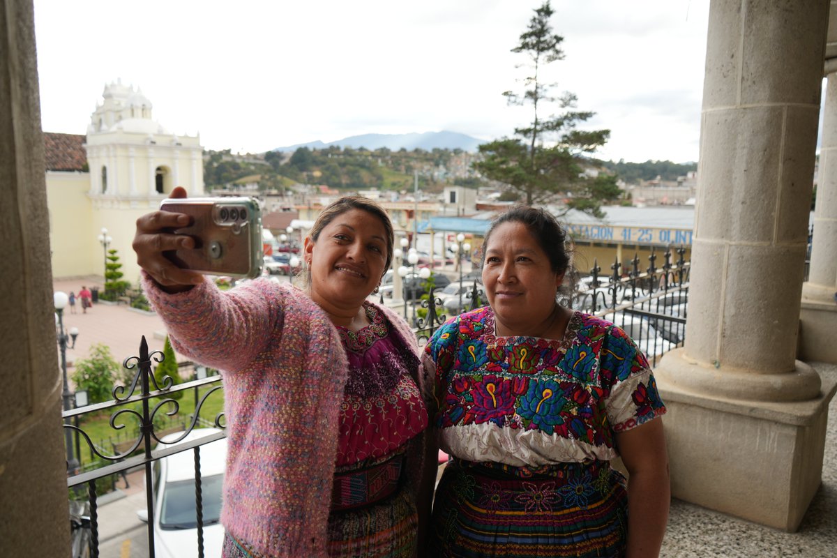 La IA puede transformar los servicios municipales de forma inclusiva, ética y centrada en las personas 💻👩‍👩‍👧‍👦.

📄En este blog te contamos cómo la IA puede optimizar los servicios públicos y crear oportunidades para las comunidades ➡️ go.undp.org/5oN 🇬🇹