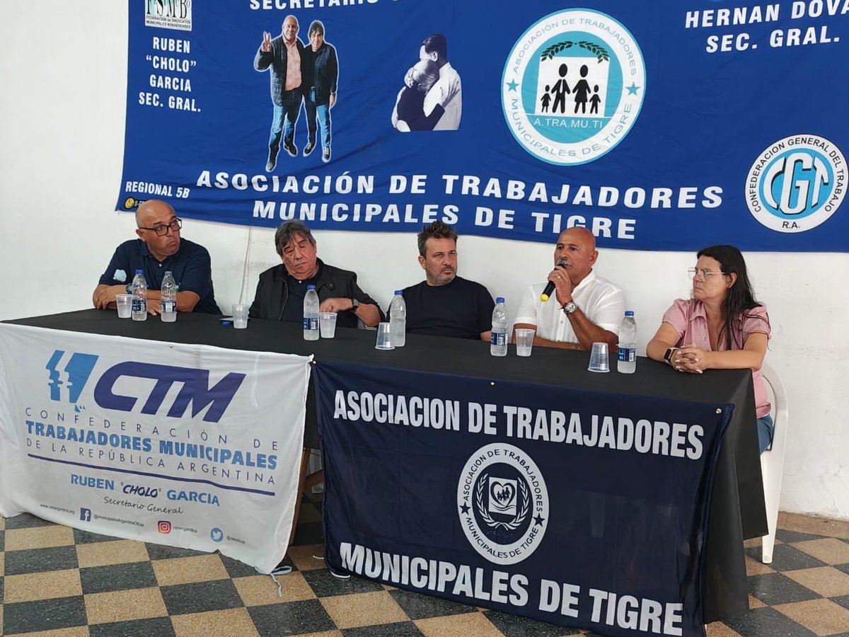 EN TIGRE: Estuvimos en la inauguración de la nueva sede gremial de la ATRAMUTI (Asociación de Trabajadores Municipales de Tigre) acompañando al compañero Secretario General Héctor Paz, más conocido como el Pela, y a todas y todos los compañeros municipales tigrenses.
Mis