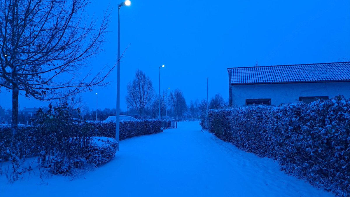 princessemystic's tweet image. Everything is blue