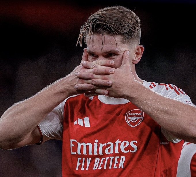 Lea_EFC's tweet image. Viktor Gyokeres             Wirtz and Isak
💷£55m                           💷£241.5m
✅ 7 Goals                       ❌ 5 Goals
✅ 1st in PL table          ❌ 4th in PL table
✅ 1st in UCL table       ❌9th in UCL table
“Flop of the season”    “Generational”