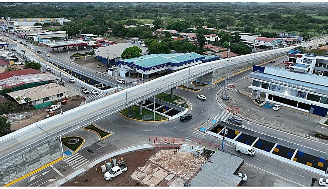 edwarpota's tweet photo. Cuando se tiene la voluntad se logran grandes cosas, felicidades a #Chitre y a los @Chitreanos por su intercambiador vehicular. Y los diputasos y representantes de #SantiagoDeVeraguas pa cuando? @janineprado06 @miguelacamposl @raulabrego2014 @CarlosCalyRuiz @Veraguas09 https://t.co/i7j20r4Qrm