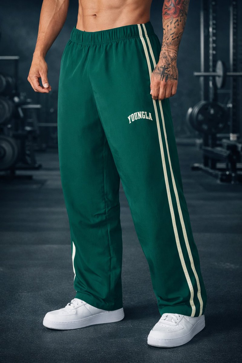 URBNByTimo's tweet photo. Bequem unterwegs – egal ob Alltag, Reise oder Freizeit 👖✈️
Diese Herren Jogginghose verbindet Komfort &amp; Style perfekt.
✔ angenehmer Fit
✔ moderner Look
✔ vielseitig kombinierbar

👉 Jetzt shoppen &amp; upgraden 🔥
#menswear #jogginghose #casualstyle #fashiondeals #onlineshopping https://t.co/5ngWKSRDco