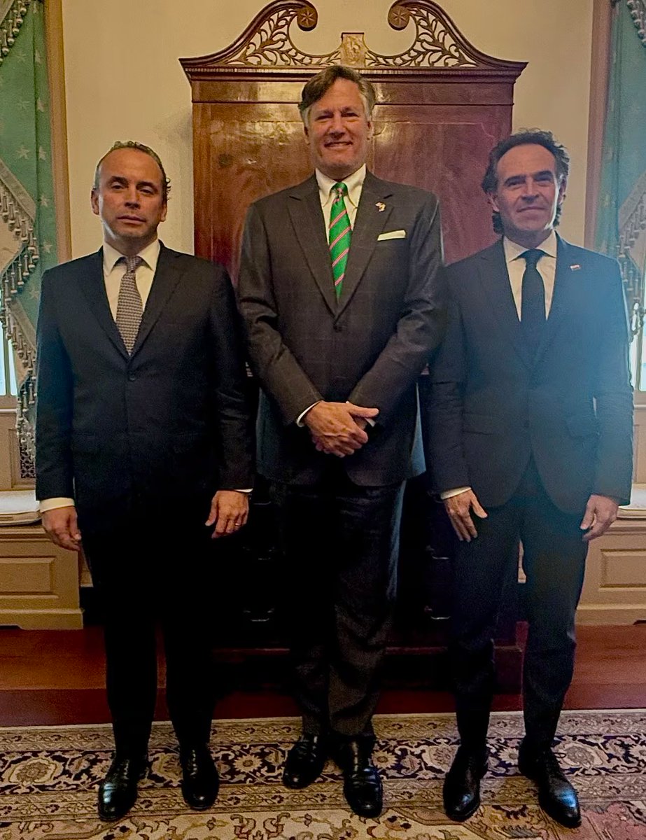 MariaCconcejala's tweet image. Las revelaciones de nuestro Presidente @petrogustavo al periódico @elpais_espana son gravísimas y de enorme complejidad.

La agresión y la intención de intervención por parte de @realDonaldTrump sí existieron y fueron dirigidas contra Colombia, alentadas por sectores apátridas…