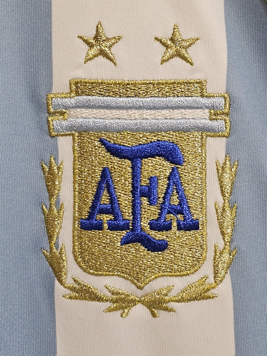 VsKitCorner's tweet image. 🇦🇷 For Sale!

Official Argentina 2006 Home Messi. 

Medium. 

Excellent condition.

Worn in his first World Cup appearance in 2006.

£150.