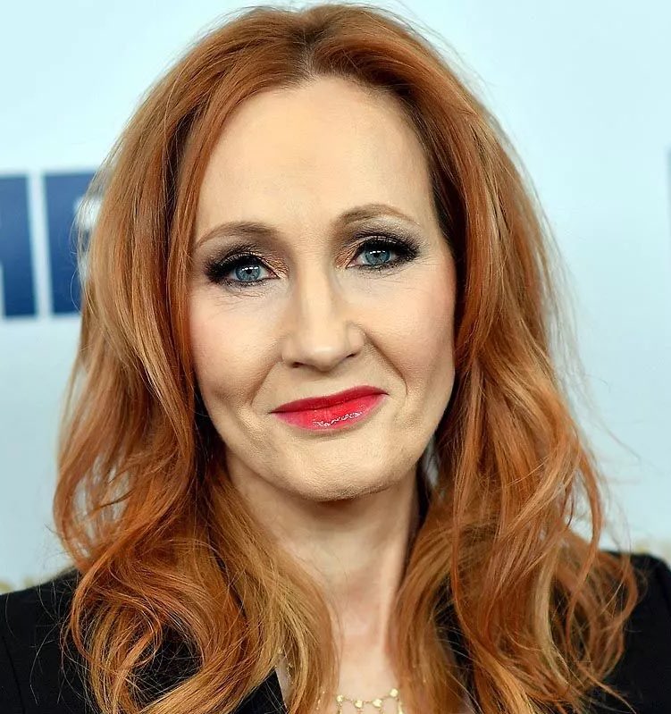 OliLondonTV's tweet image. J.K. Rowling sends another message to the Iranian people:

“I only hope the Iranian protesters know that millions of hearts are with them and how much we admire their courage.”