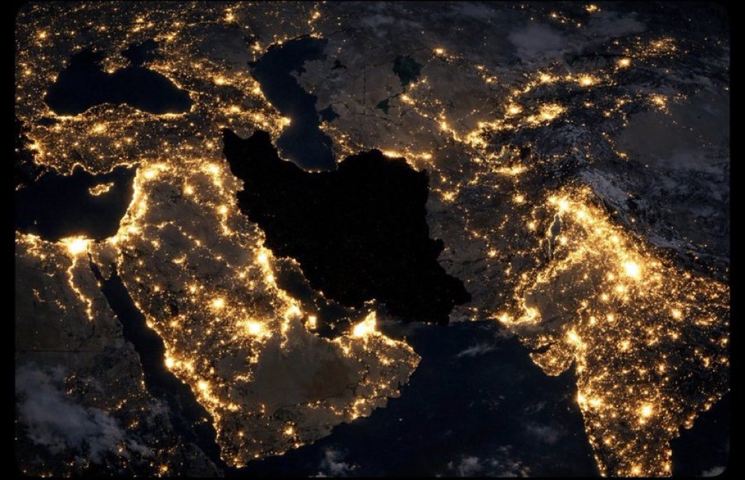 🆘 Help Iran. 
#IranRevolution2026 
#DigitalBlackoutlran