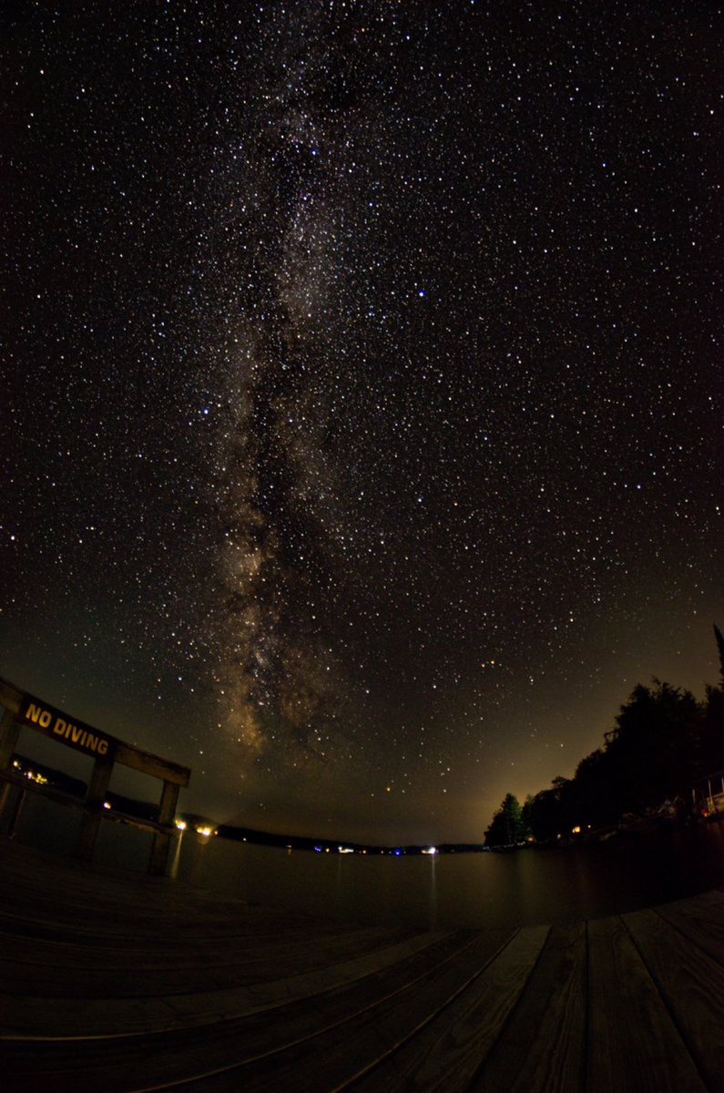 M1ONLOVER's tweet photo. Under the stars ✨ https://t.co/uP4uN9VeGH