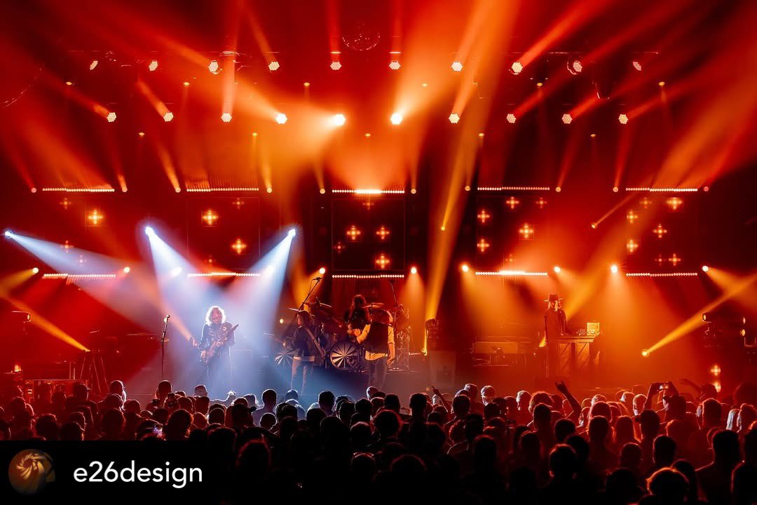 TheRobeWay's tweet photo. It’s that #FridayFeeling out with lighting/production designer Marc Janowitz @e26design lighting up the @mymorningjacket tour using a rig with @Robelighting #Spikie+ & #MegaPointe supplied by Pulse Lighting, along with scene fabrication by ELS Nashville. (📸 @hivoltagephotos) https://t.co/b8GQi2FtKr