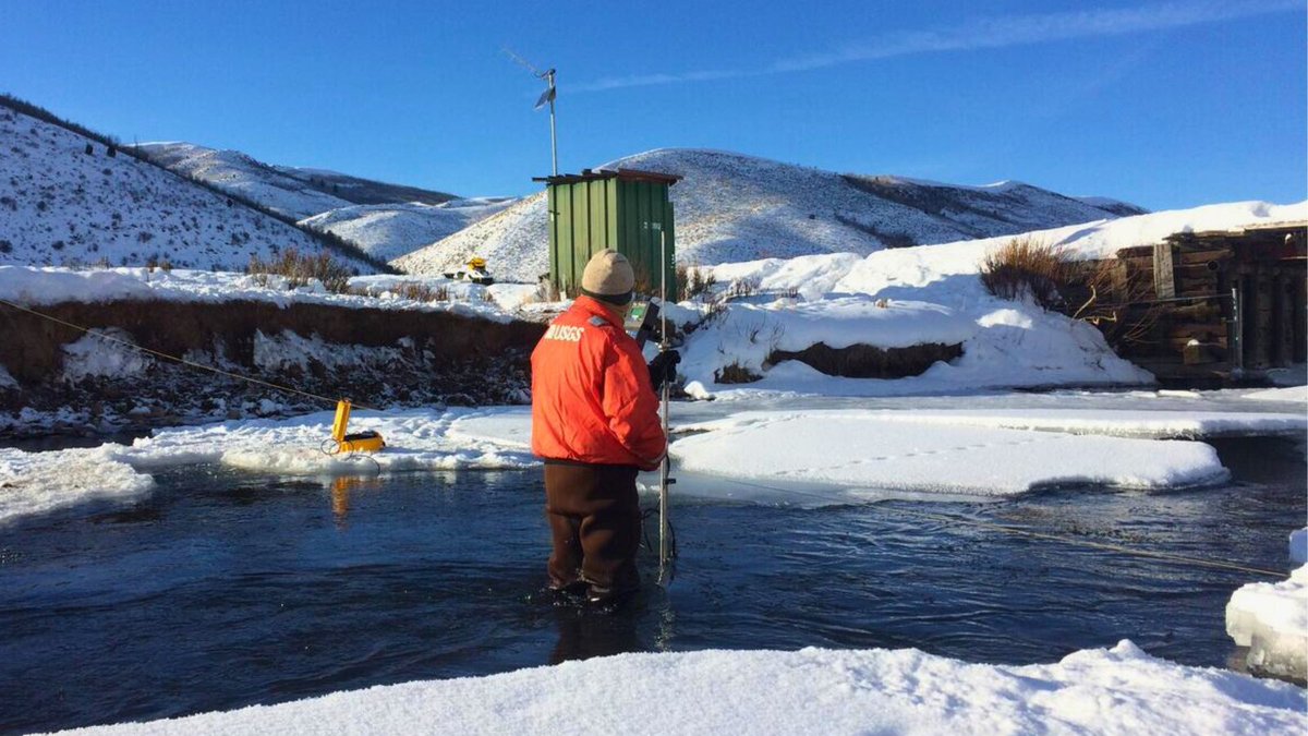 USGS_Water's tweet photo. Snowy conditions don’t stop USGS scientists from collecting water data essential for managing water resources, forecasting floods and droughts, predicting spring runoff, and ensuring public safety year-round.
USGS water data – https://t.co/uXKzlh2fQL
#SnowyScience https://t.co/95HfLKjkZ2