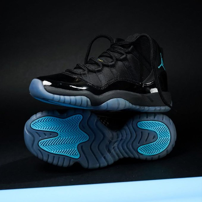 Sneaker Huddle tweet media