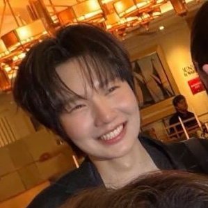 ยิ้มแฉ่งโสดใสอยู่คนเดียวเบย เต้าหู้ขาว โมจิ ปลากระเบน ไอติมตาขีดของแม่จ๋า ◜◡◝ ♡

#LOrealParisTH
#LOrealParisDinner #nampingster