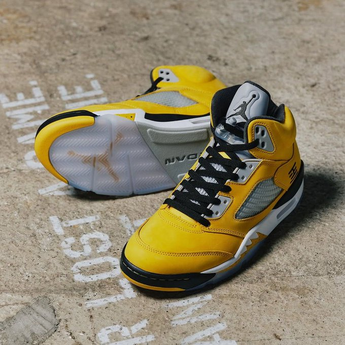 Sneaker Huddle tweet media