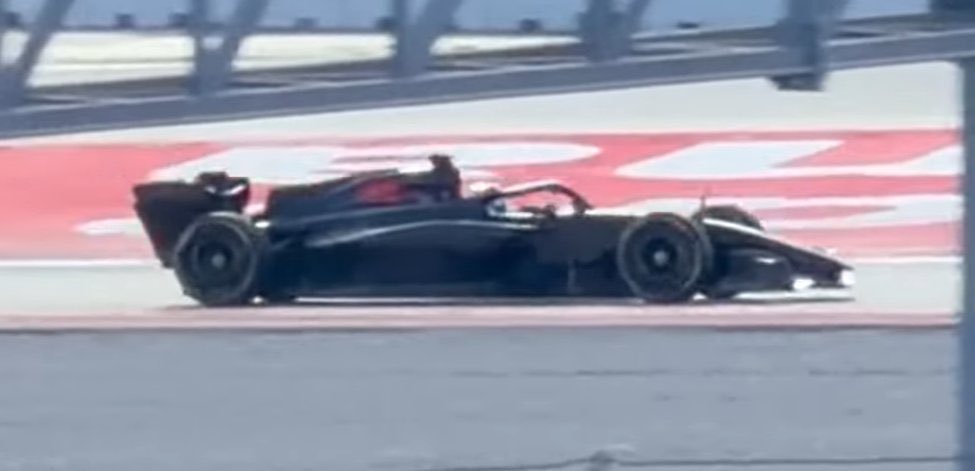 LeSprintEdition's tweet image. Une autre image de la R26 en piste aujourd’hui. 👀

#F1