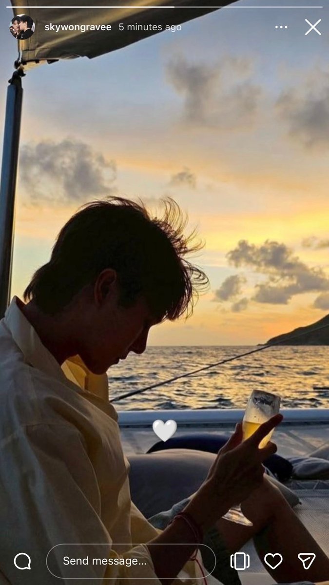 wonghirunkith's tweet image. - 347