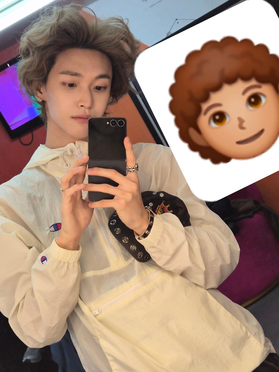 bbinlibuster's tweet image. 아아아아아아 어떡해!!!!!!!!
   머리빠글빠글. 붕뜬바보갈색삔뭉이라소
    이모지도 뽀글갈색머리로 맞춰보낸거
       천연통와서나죽음..