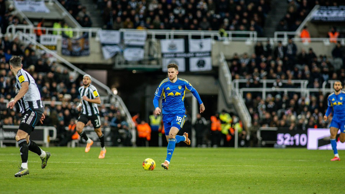 JRCooper26's tweet image. Leeds covered 123.4 kilometres on Wednesday night versus Newcastle - the furthest distance covered by a team in a Premier League game this season and the most by a team in a defeat in the last six seasons. It wasn't for a lack of effort... #lufc