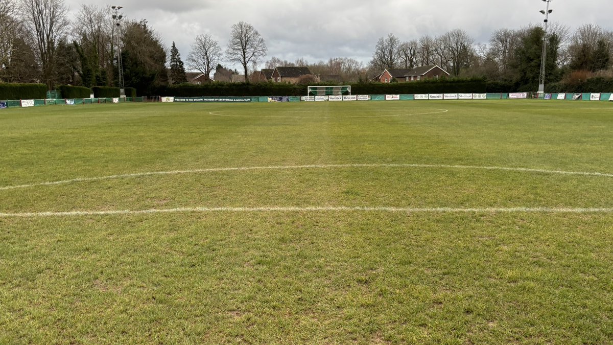 Grumpy groundsman tweet media