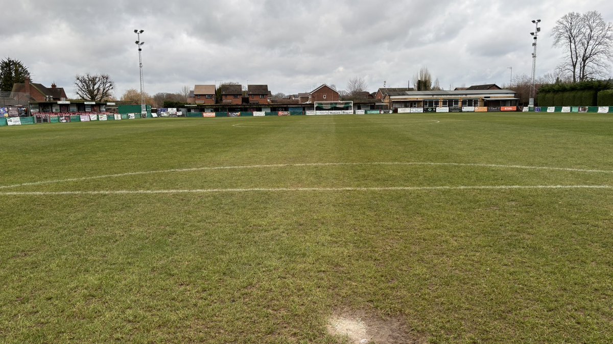 Grumpy groundsman tweet media