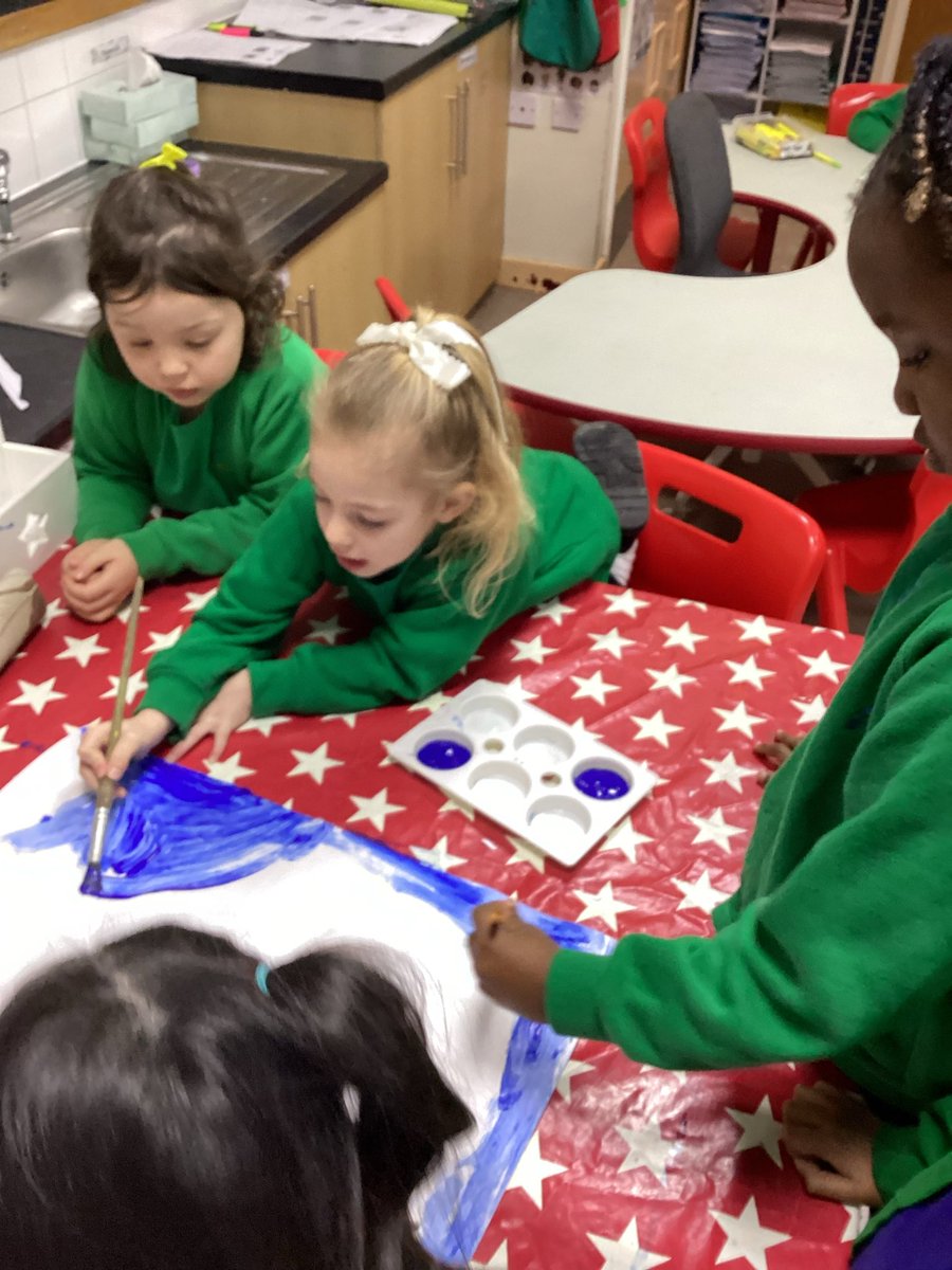 Miss Taylor tweet media