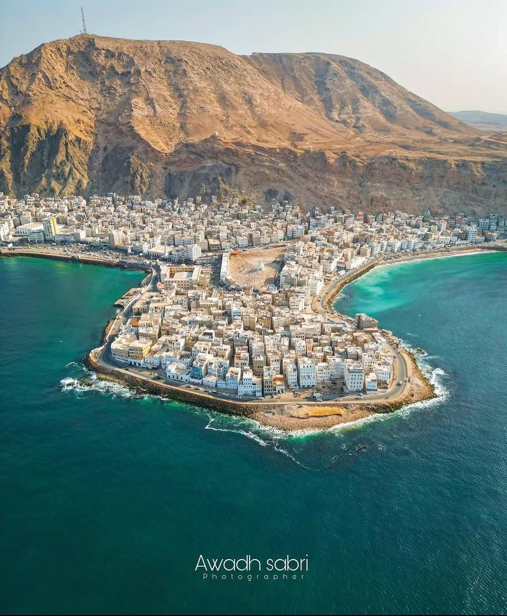 Eattaan's tweet image. مدينة المكلا تحفة فنية 🤍