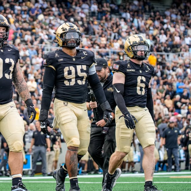 MarcusJones088's tweet photo. #AGTG Blessed to receive an offer from Army!
@ArmyWP_Football @CoachJohnLoose @CoachJeffMonken @BrianMa66467458 @coachGuynes @ChadSimmons_ @NateBreisinger @SWiltfong_ https://t.co/oA0udXInPK