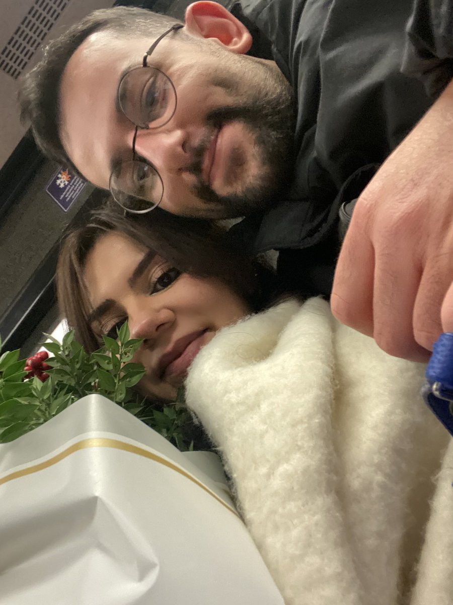 Kış gelmiş ama olsun atkımızda var aşkımızda✨✨