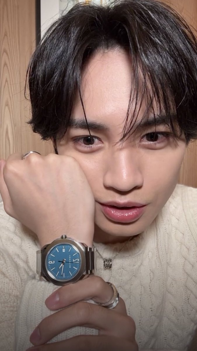 中島健人 時計 インスタで着用 BVLGARI ブルガリ 「オクト ローマ