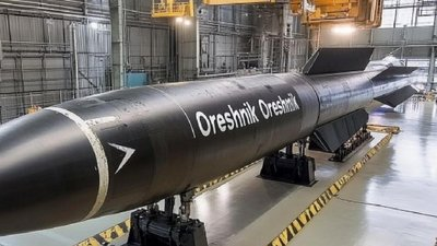 ‼️'Oreshnik', which supposedly yesterday reached Lviv oblast from 🇷🇺Astrakhan region in just 15 minutes is a warning to Europe.

The message being: even if your troops are stationed in Ukraine just 5 km from the Polish border, they can be wiped out with a single strike.

Misters