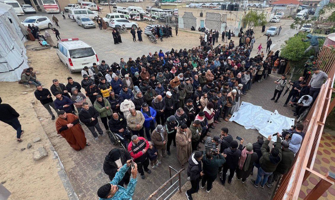 gazanotice's tweet image. 🚨BREAKING: The killing toll of the Israeli airstrikes on Gaza overnight has risen to 14 civilians, in addition to 17 others injured.