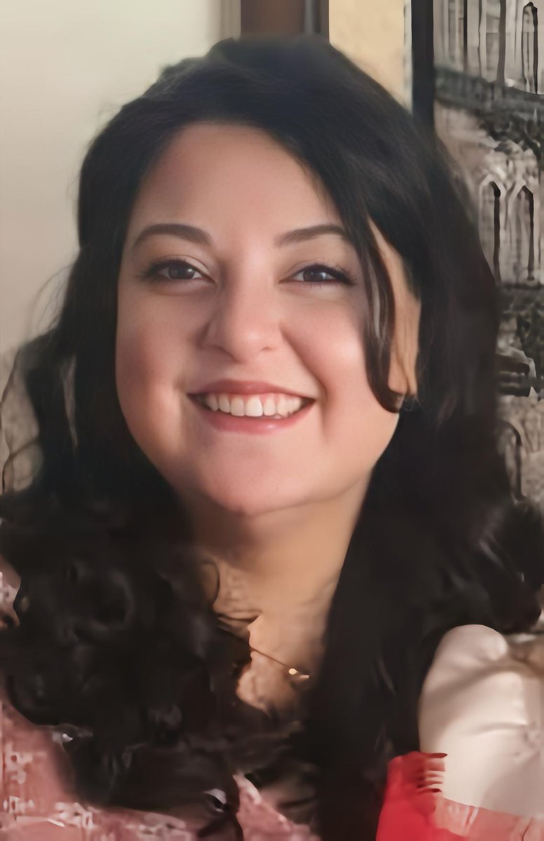 OreginalTami's tweet image. 🚨🚨🚨#المجتمع_الدولي 
                #ليال_سلوم 

أمام مستشفى الكندي في حمص، أربعة من الكوادر الطبية ارتقوا بدم بارد:
ليال سلوم
مازن الأسمر
ذو الفقار زاهر
علاء ونوس
وجريح واحد نجا حتى الآن:
أسامة ديوب.

هنا، لا يُقتل الناس لأنهم يحملون سلاحاً،
بل لأنهم يحاولون إبقاء الآخرين على…