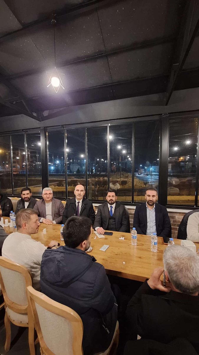 Merkez İlçe Teşkilatımız ile bir araya gelerek çalışmalarımız ve önümüzdeki sürece ilişkin istişarelerde bulunduk. Katkı sunan tüm yol arkadaşlarımıza teşekkür ediyorum <a href="/Akbingol_M_ilce/">Ak Parti Bingöl Merkez İlçe Başkanlığı</a>