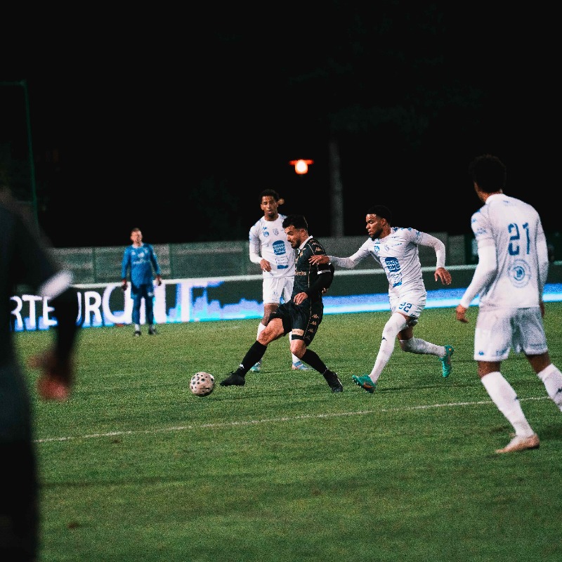 USSAINTMALO's tweet photo. Un derby breton pour aller chercher un 6ème succès consécutif à la maison ! 👊⚔️ 

#USSMFCL #N2
