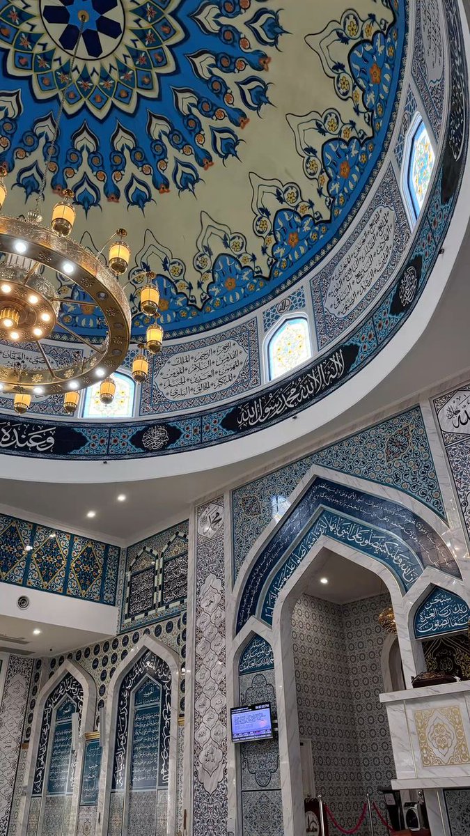 ehlisunnetyolu_'s tweet photo. Ehl-i sünnet büyükleri buyuruyor ki:

Eshab-ı kiram efendilerimizi çok sevin. Ama istisnasız hepsini. Hepsi Cennetlik çünkü. Hepsi Allah Resulünün arkadaşı çünkü. Onların işlerine sözlerine sakın karışmayın. Onların işine sözüne aklıyla giren mürted olarak çıkar. Bundan çok sakının. Hepsi Cennetliktir. Allahü teâlâ hepsinden razı olduğunu ve hepsine Cenneti vaad ettiğini Kur’anda açıkça bildirmektedir.

@Kesani__ @muysal27 @mehtetan1 @erolaykan15 @Osmanliparisde @Meryem2072 @gnyyldz2 @Deren581 @SevilAyan3 @NaktarGulay @gnrkscbr @erdgnbyk1 @ismetakdemir06 @59_uzman_59 @Ezel_571 @Polarbe33096722  @Nwwwergiz

 🇹🇷#DuaOrdusu🇹🇷