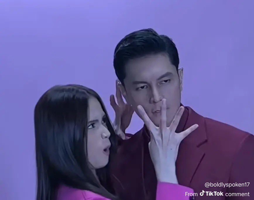 realrhen's tweet photo. Para kay ate Yana 🪽 Para sa lahat ng nagmahal sa librong ‘to. Para sa lahat ng nag-manifest araw-araw para tayo ang piliin maging Aemie. 
Maraming salamat sa mainit na pagtanggap sa buong cast. #AemieBarbie143 now signing in 🩷 #MyHusbandIsAMafiaBoss #MHIAMB https://t.co/W6Qh95EYmv
