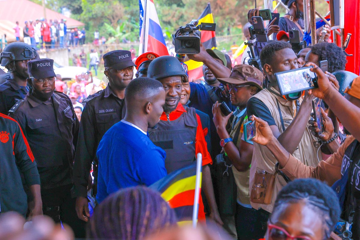 KlaUpdates's tweet image. Thousands of Nup Supporters gather at St. Joseph Primary School playground, Mukono Municipality to welcome their presidential candidate @HEBobiwine 
#KlaUpdates