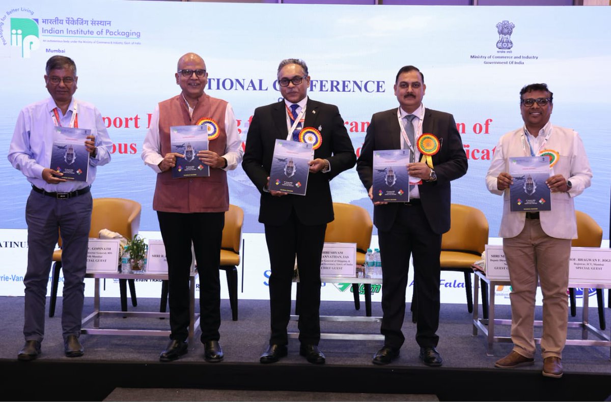 IIP_Packaging's tweet photo. The discussions also covered sustainable packaging, testing protocols, & SOPs - reinforcing India’s commitment to safe, compliant & globally aligned Dangerous Goods logistics.
#Dgshipping #Dgca #moci #Dgft #DangerousGoods #ExportPackaging @ICAO @dgftindia @DGCAIndia @DGS_India https://t.co/dGgMQldJwS