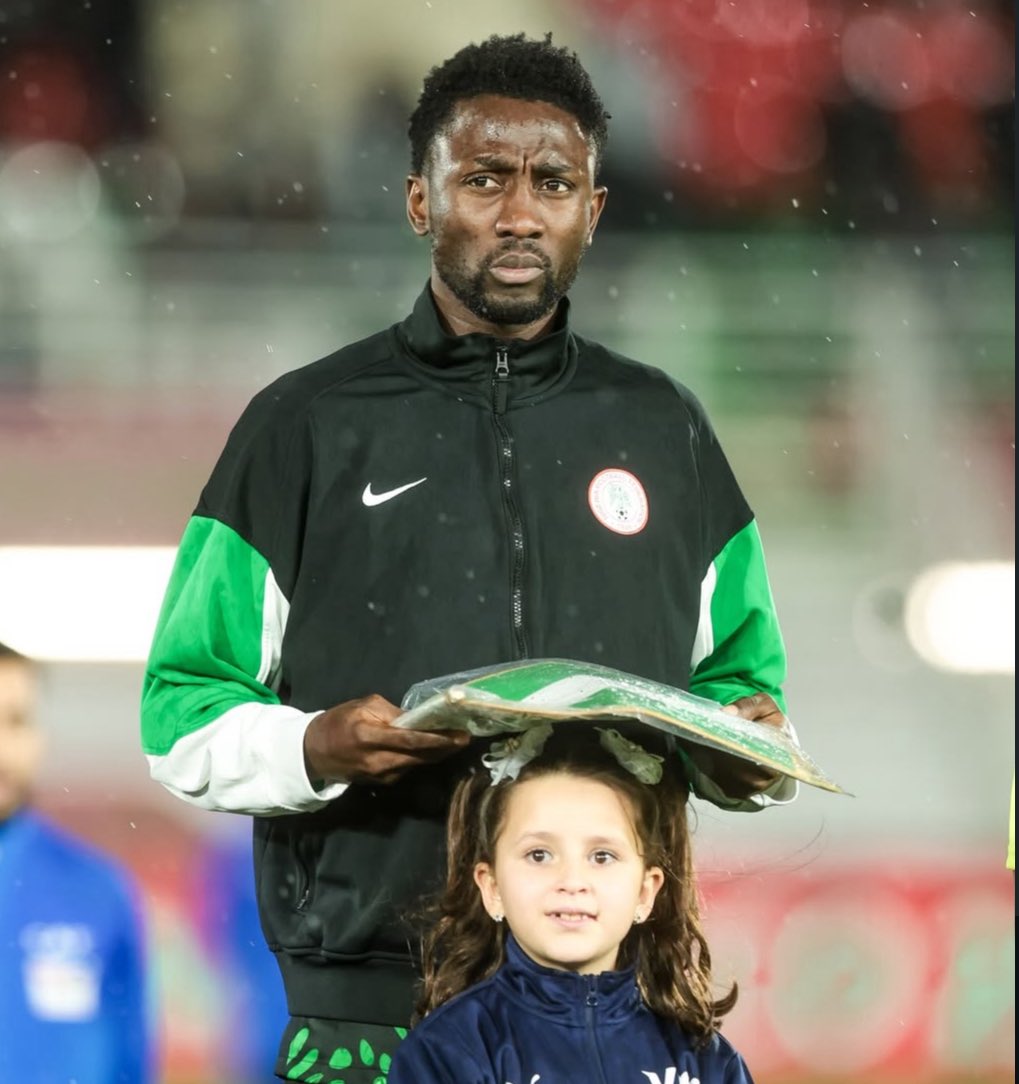 ActuFoot_'s tweet image. 🚨 𝗪𝗜𝗟𝗙𝗜𝗥𝗘𝗗 𝗡𝗗𝗜𝗗𝗜 🇳🇬 𝗦’𝗘𝗡𝗚𝗔𝗚𝗘 𝗔̀ 𝗣𝗔𝗬𝗘𝗥 𝗗𝗘 𝗦𝗔 𝗣𝗢𝗖𝗛𝗘 𝗟𝗘𝗦 𝗣𝗥𝗜𝗠𝗘𝗦 𝗗𝗘 𝗩𝗜𝗖𝗧𝗢𝗜𝗥𝗘 𝗗𝗘𝗦 𝗝𝗢𝗨𝗘𝗨𝗥𝗦 𝗗𝗨 𝗡𝗜𝗚𝗘́𝗥𝗜𝗔 𝗦’𝗜𝗟𝗦 𝗡𝗘 𝗟𝗘𝗦 𝗥𝗘𝗖̧𝗢𝗜𝗩𝗘𝗡𝗧 𝗣𝗔𝗦 ! 👏💰

« Je pousse l’équipe à s’entraîner et à jouer le…