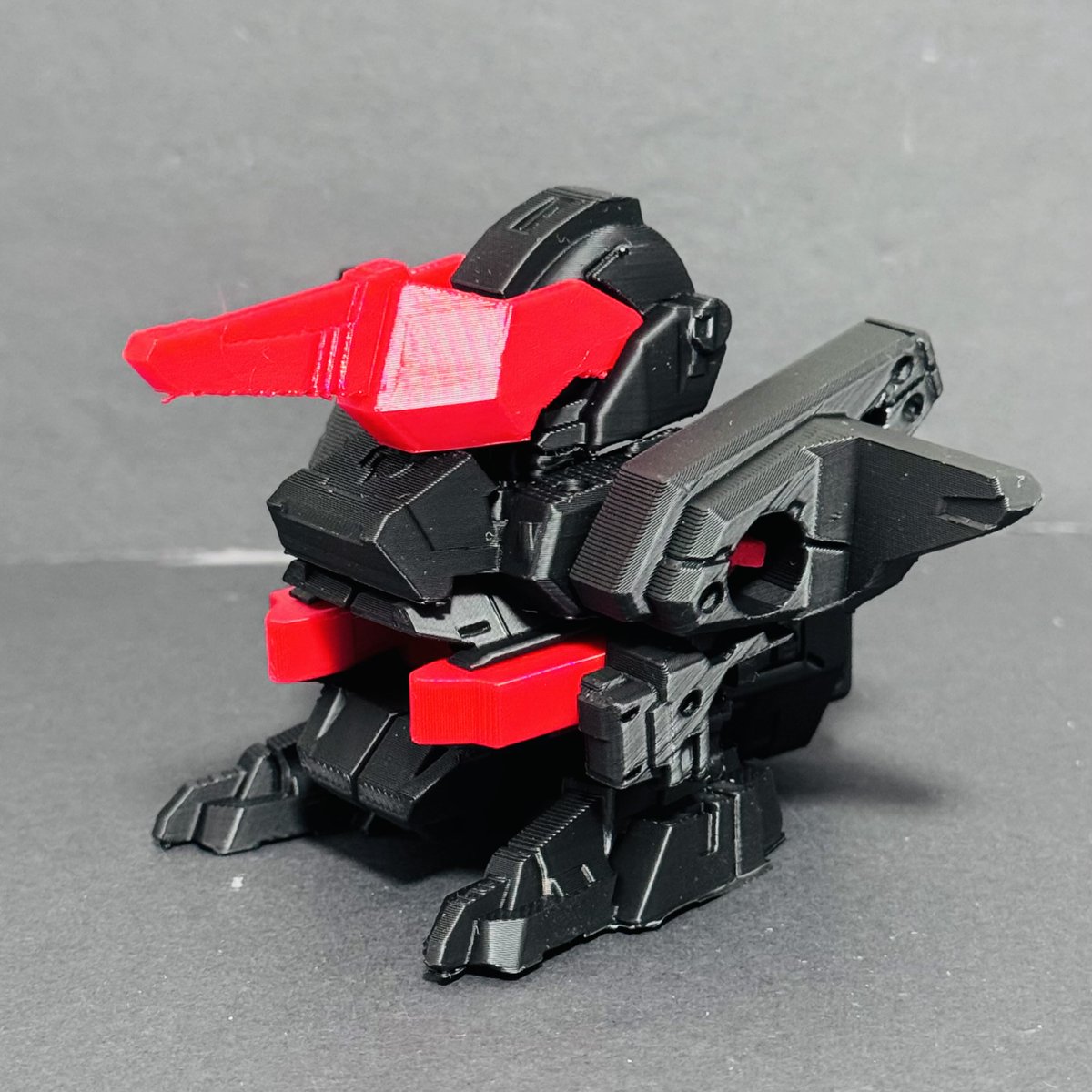 242. ブラックスティンガースコーピアス。 なかなかいい感じ