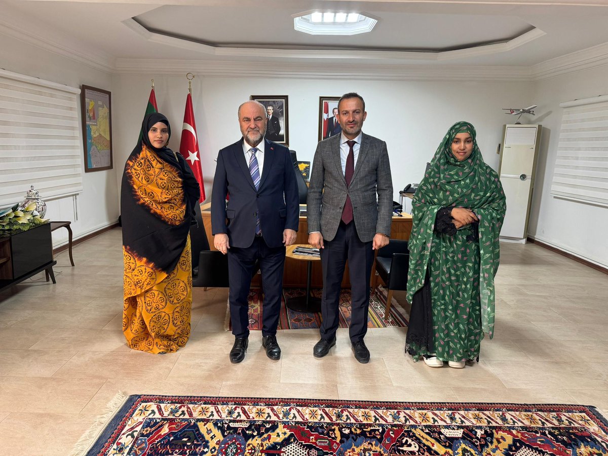 TC_NuaksotBE's tweet photo. Büyükelçi Burhan Köroğlu, Erasmus+ Öğrenci Değişim Programı ile ilk defa ülkemizde öğrenim görecek Nuakşot Üniversitesi Türkoloji Bölümü öğrencilerini kabul etmiştir. https://t.co/FbRoafsGlB