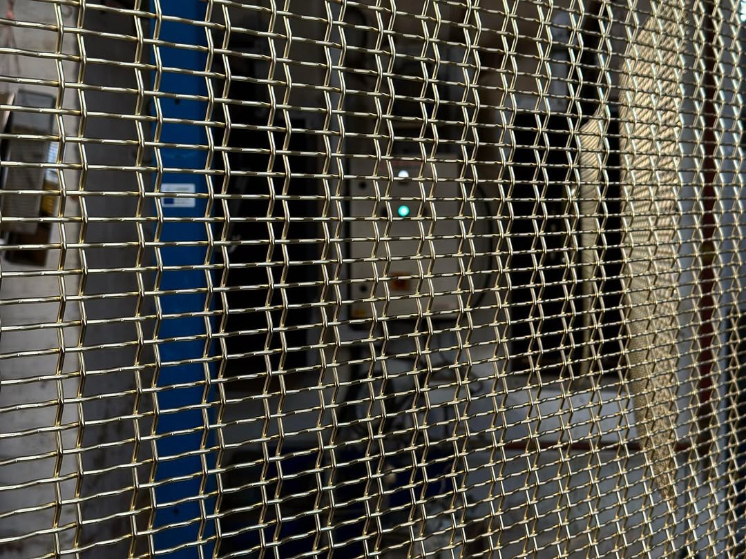 broadwaybrass's tweet photo. Large Mesh panels plated in bright brass, looking absolutely stunning and unique.
Learn More: https://t.co/QHxekgdcOC
#broadwaybrass #brass #brassplating #brassplatingservice #BrassFinishes #PolishedBrass #platedbrass #plated #polished #MetalFinishing https://t.co/AlGHtyfkgE