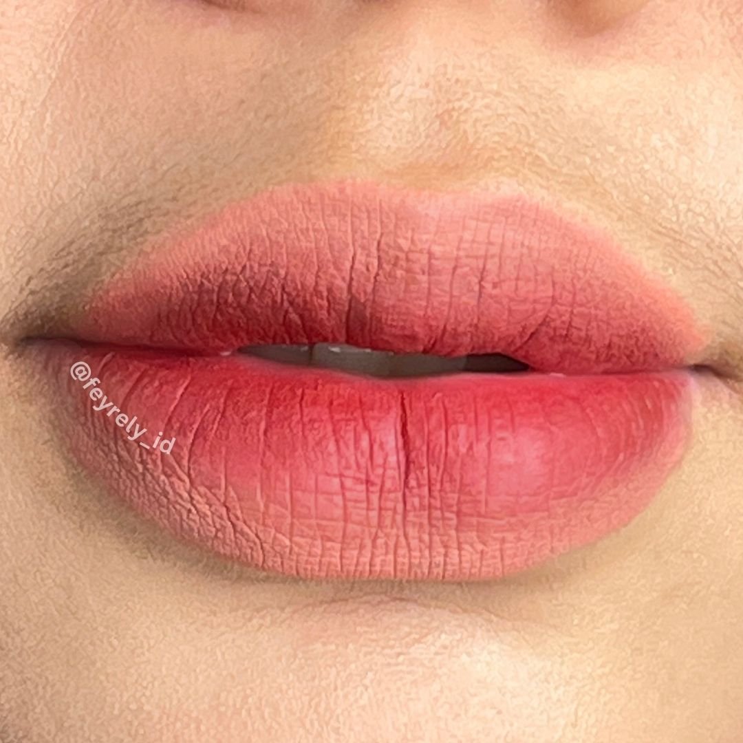 Hari ini banyak yang salfok sama ombre Feyra 😔🤘🎀💕🌸😋