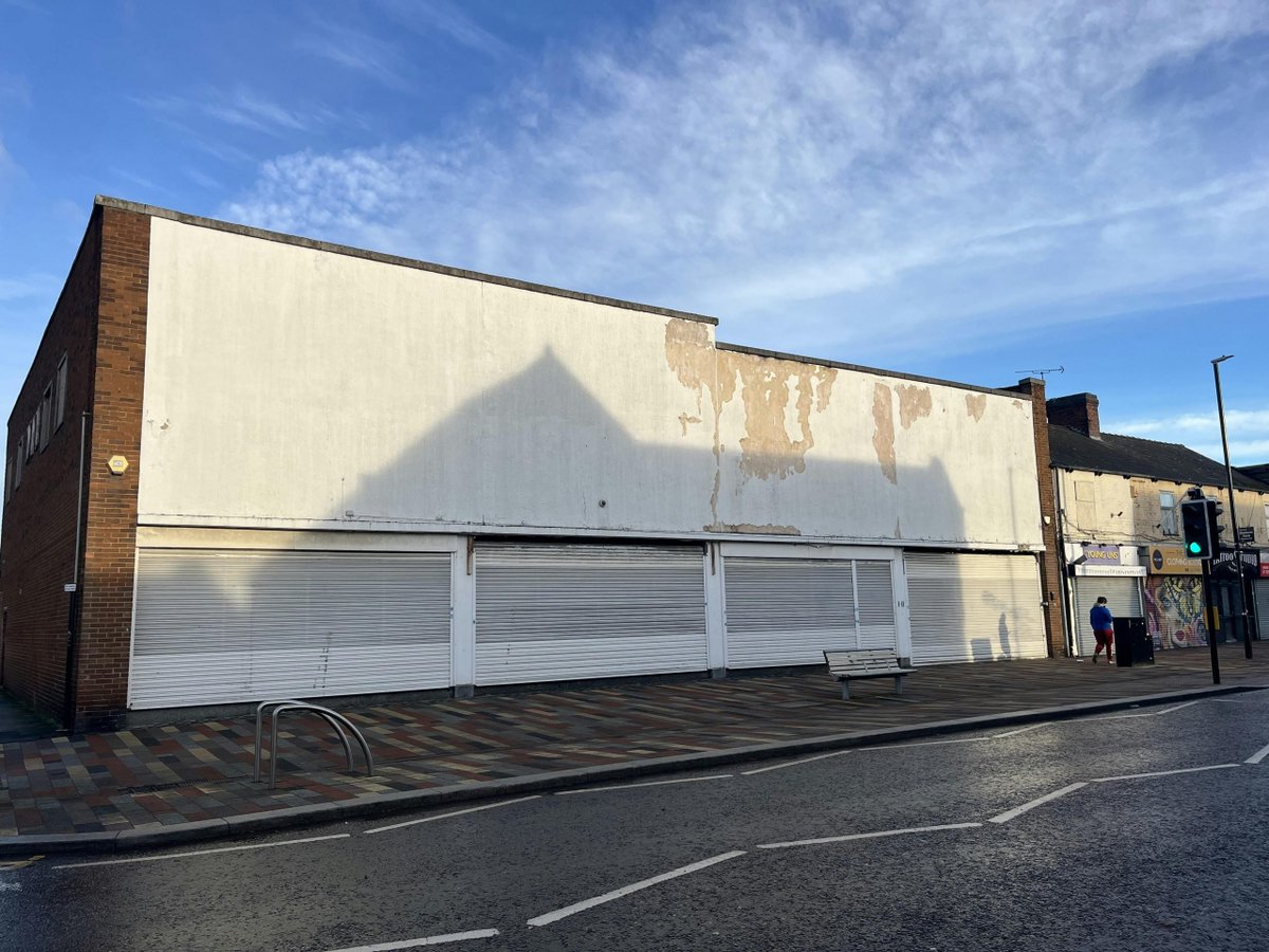 #ToLet - RETAIL PREMISES LOCATED IN GOLDTHORPE, SOUTH  YORKSHIRE

📍 1-11 Doncaster Road, Goldthorpe, Rotherham, S63 9HG

Marketing details: smcbrownillvickers.com/properties/346…

#Retail #Goldthorpe #LargeRetail #CommercialProperty