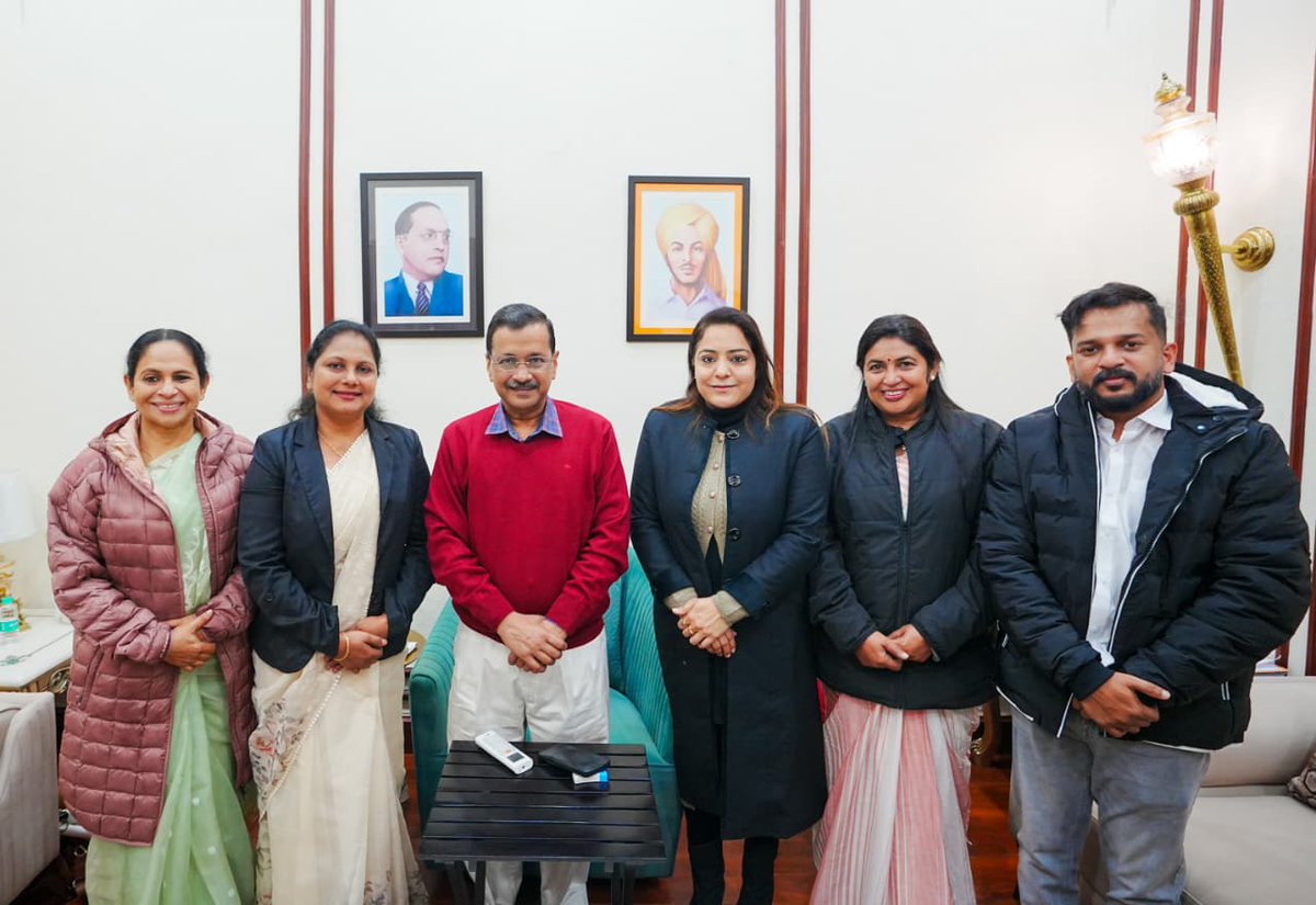 VinodMWilson's tweet photo. Honored to meet our National Convener Shri @ArvindKejriwal, along with Kerala Prabhari @OberoiShelly and our newly elected local body representatives.

Guided by the vision of @ArvindKejriwal, @AAPKerala has now started preparations in full swing for the Kerala Assembly elections https://t.co/rb5hbrRBs9