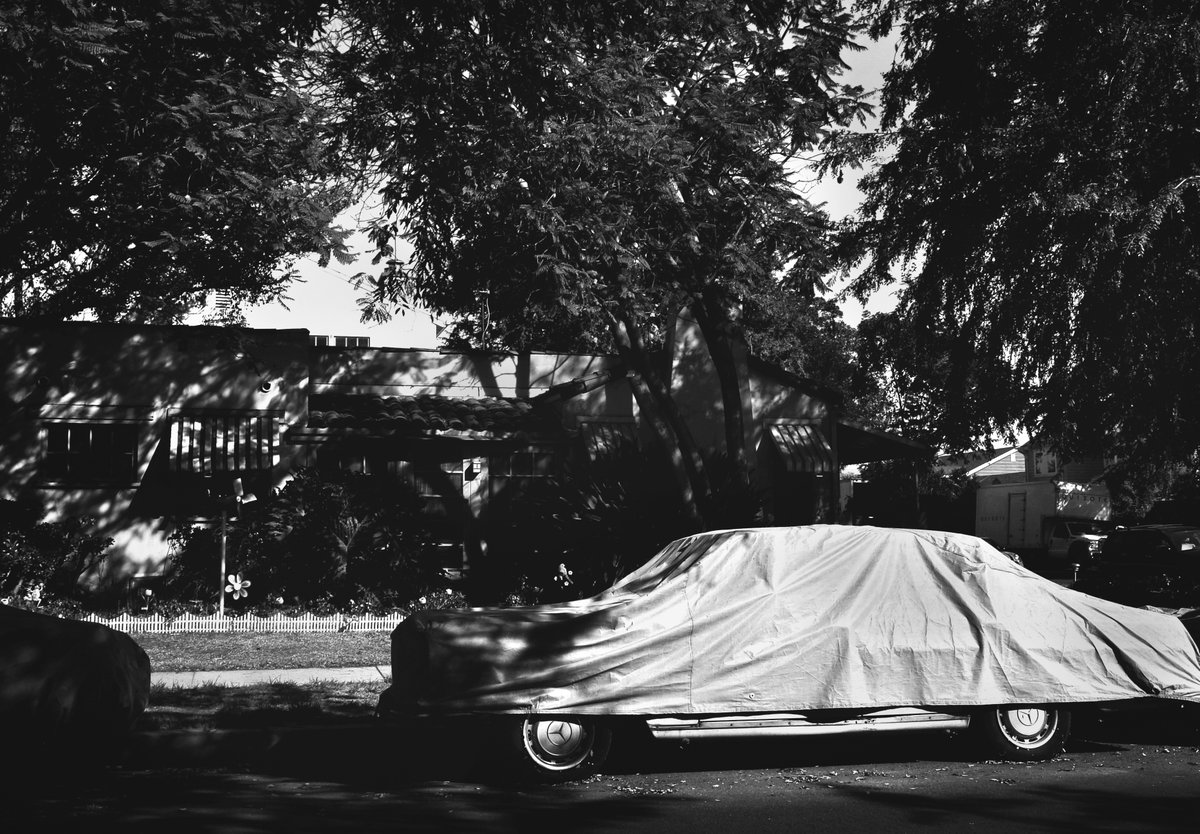 TODAY'S SETTING
Burbank, CA (2018)
copyright © Peter Welch

#nftcollector #NFTart #peterwelchphoto #thejourneypwp #blackandwhitephotography #ReflectiveArt #VisualPoetry #Meditation #Burbank #California #CA #alone #empty #car #vintage #Movies #set #Hollywood #Mercedes #shady #USA