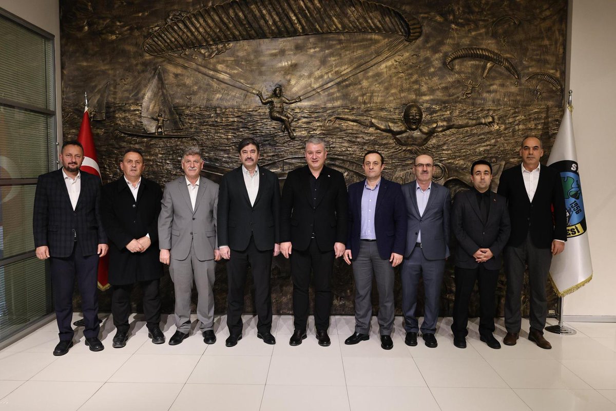 Genel Başkanımız 
Levent Uslu

Sakarya Şube Başkanımız
Ahmet Öksüzali ve Yönetim Kurulu  

Serdivan Belediye Başkanı
Osman Çelik ile 

Serdivan Belediyesi çalışanı Memurlarımızı kapsayan Sosyal Denge Sözleşmesini imzaladı. 

Çalışanlarımız ve aileleri için hayırlı, bereketli