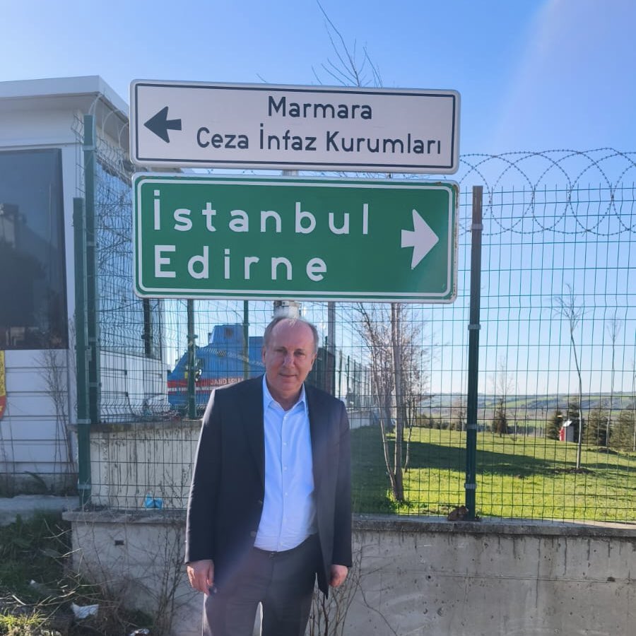 Bugün Silivri Cezaevi’nde; Ekrem İmamoğlu, Zeydan Karalar, Hasan Akgün, Hasan Mutlu, Kadir Aydar, Enver Aysever ve Osman Kavala’yı ziyaret ettim. Herkese selamları var.