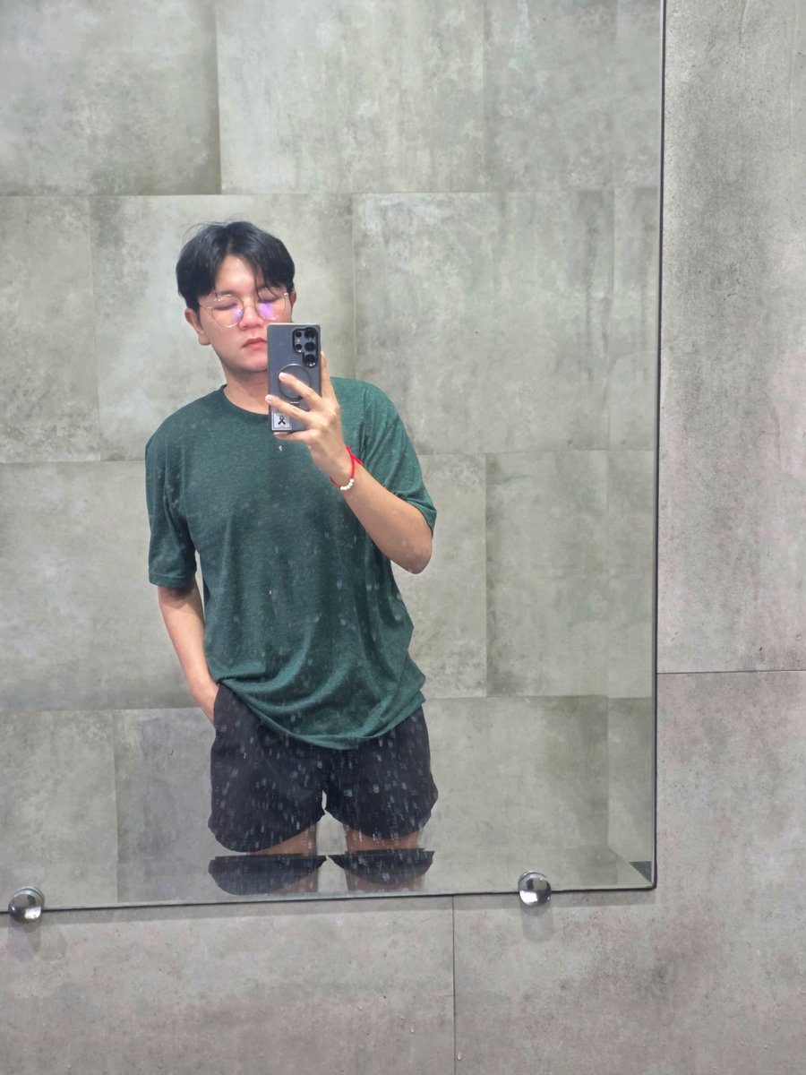 อย่างผมพอเป็นเด็กดื้อของใครได้บ้างครับ 😜😛 

📍 ซนที่ <a href="/chilloutbangkok/">CHILL OUT BANGKOK</a>