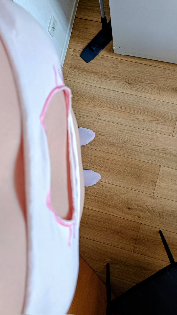 I wish you cuties a happy #femboyfriday and fantastic weekend 🩷🤍
POV of wearing Kitty bra while not needing a bra
Me is cute? 🥺👉🏻👈🏻